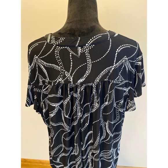 Cocomo Blouse Plus Size 2X Black White Pattern Flutter Sleeve + Stretch Top - Picture 5 of 9